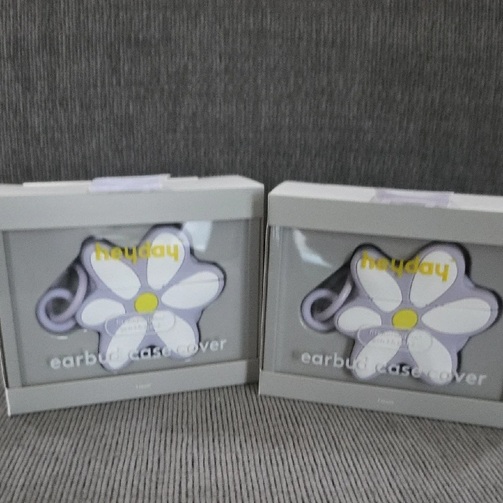Heyday Floral Earbud Case Cover with White and Yellow Daisy - 2 Pack